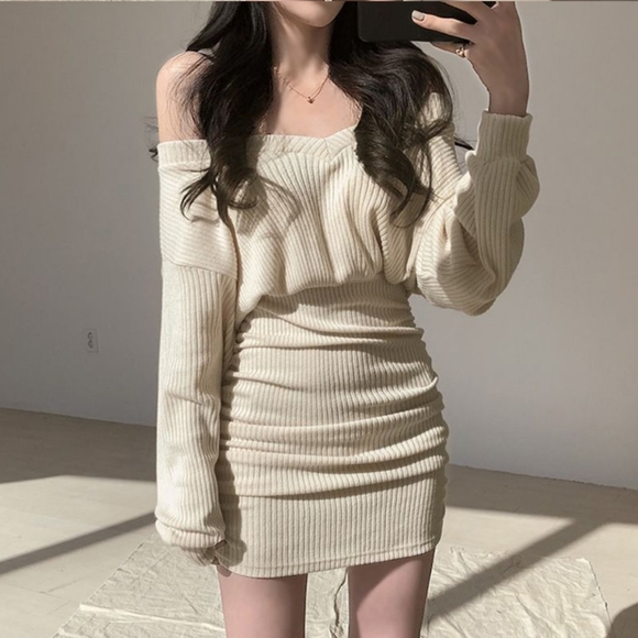 Long-Sleeve V-Neck Ruched Knit Mini Bodycon Dress - Picture 2 of 3